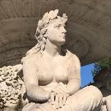 авторка негодует