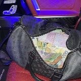 La_source 🏴☠️🏎️🤑