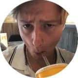 𝐖𝐀𝐋𝐋 𝐒𝐓𝐑𝐄𝐄𝐓