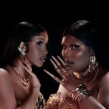 ОБСУЖДАЕМ ТРЕШ !