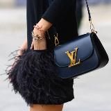 FASHION_BUYER_ANNA