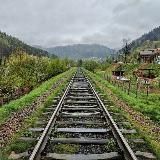 Поели и в шапках