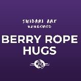 Berry rope hugs, rock & bit of hedonism