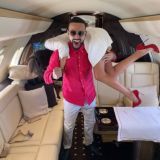 ГУСЕЙН РАЗДАЁТ💸