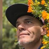 Не домосед...